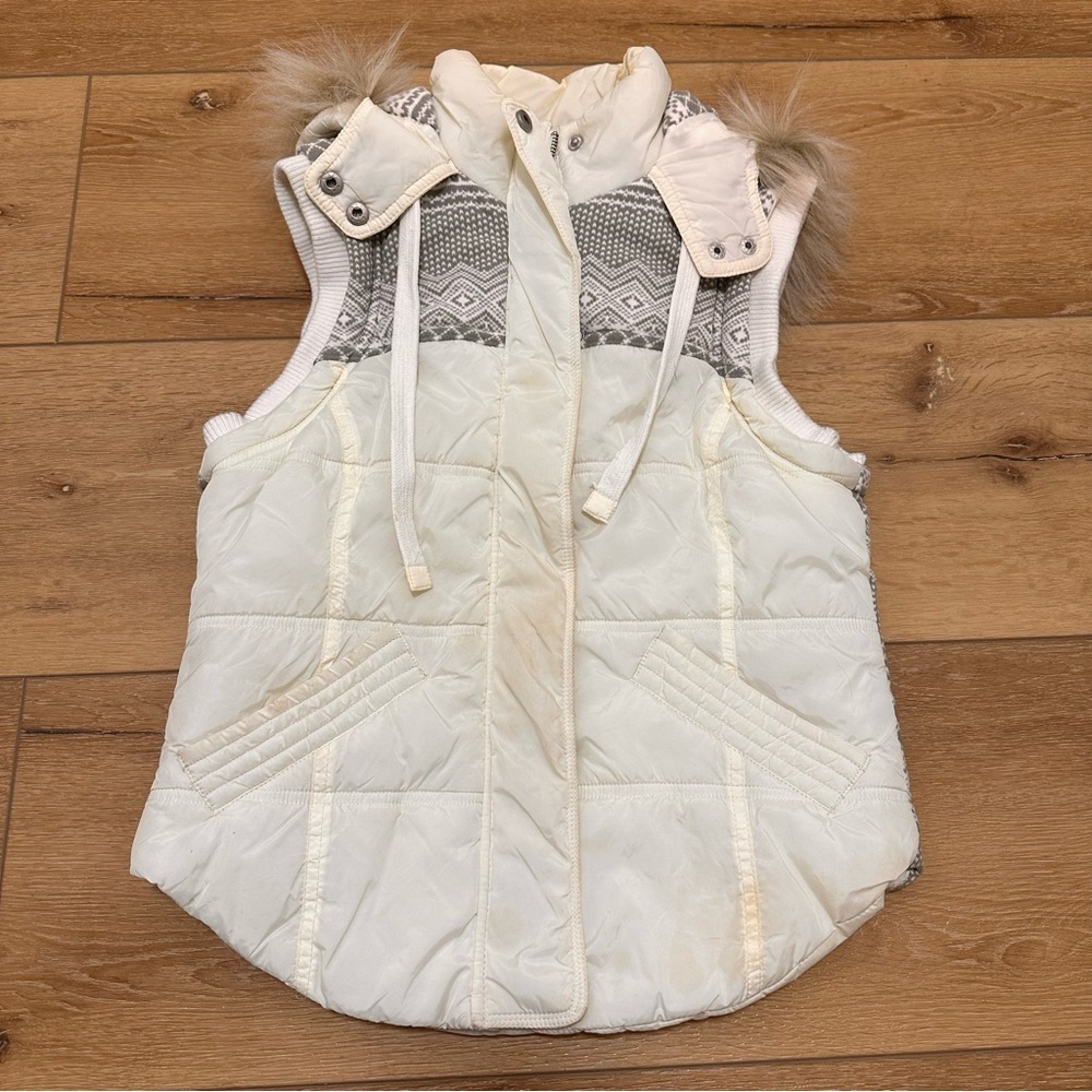 BKE Cream and Gray Quilted Vest